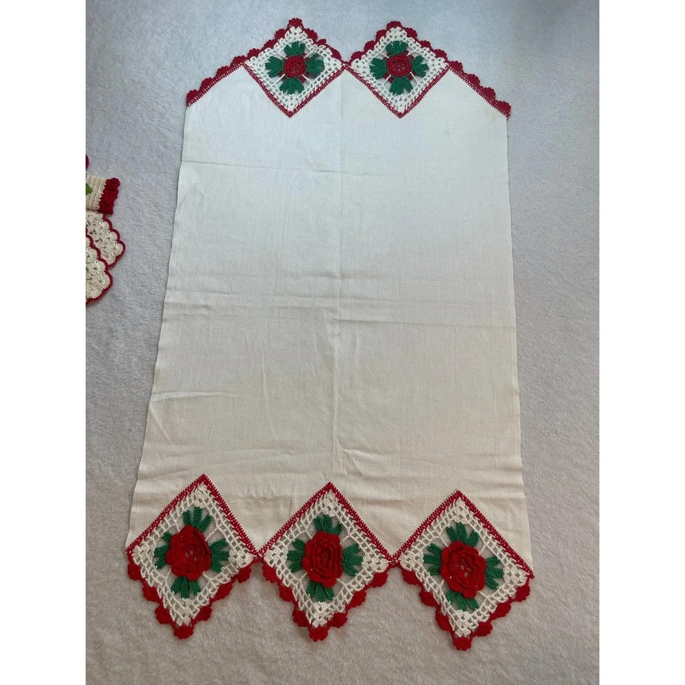 Handmade Crochet Kitchen Set Red Rose Floral Table Runner Potholders 4pc Vintage